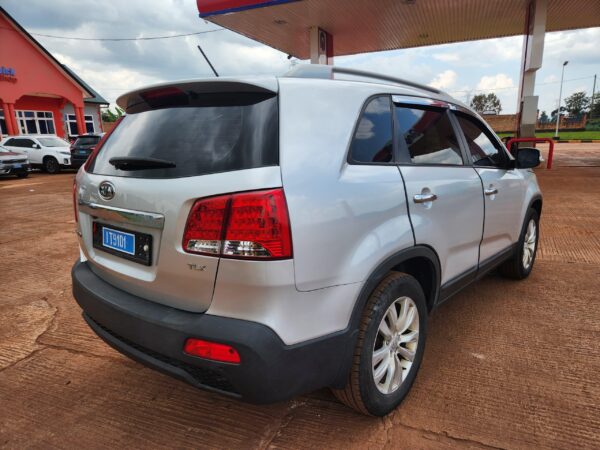 KIA Sorento 2011 - Image 7