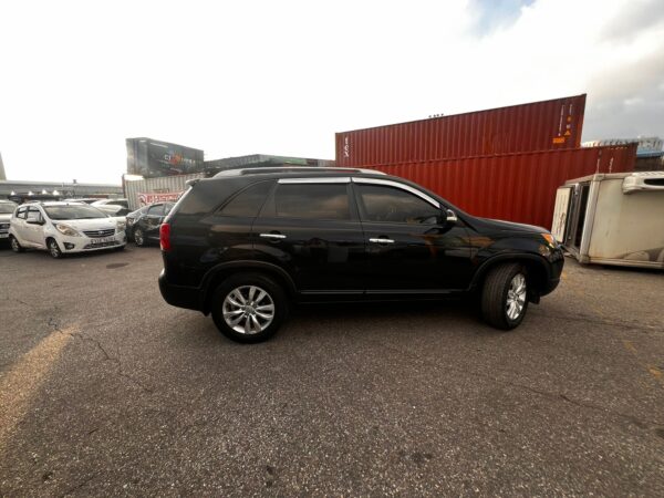 KIA Sorento 2011 - Image 3