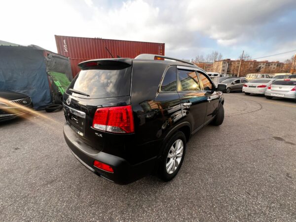 KIA Sorento 2011 - Image 2