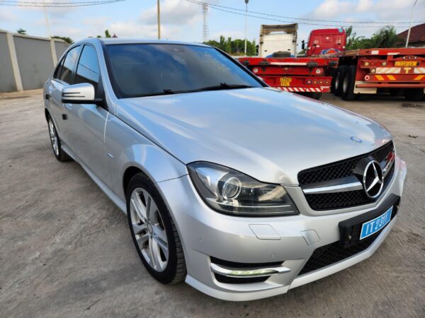 Mercedes Benz C200