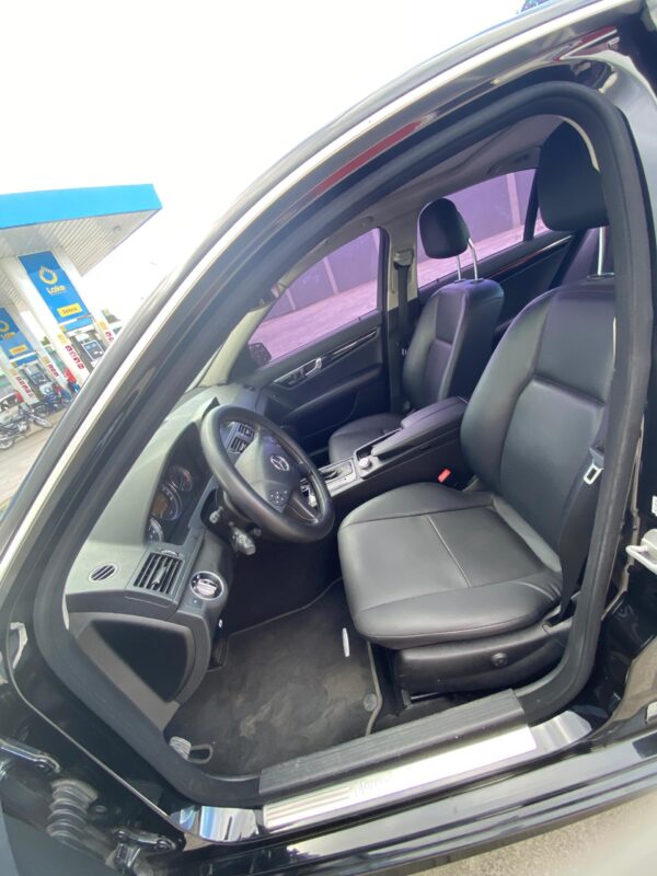 Mercedes Benz C200 - Image 11