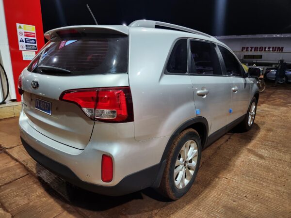 KIA Sorento 2013 - Image 2