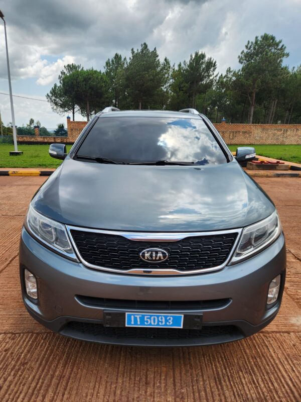 KIA Sorento 2013 - Image 2