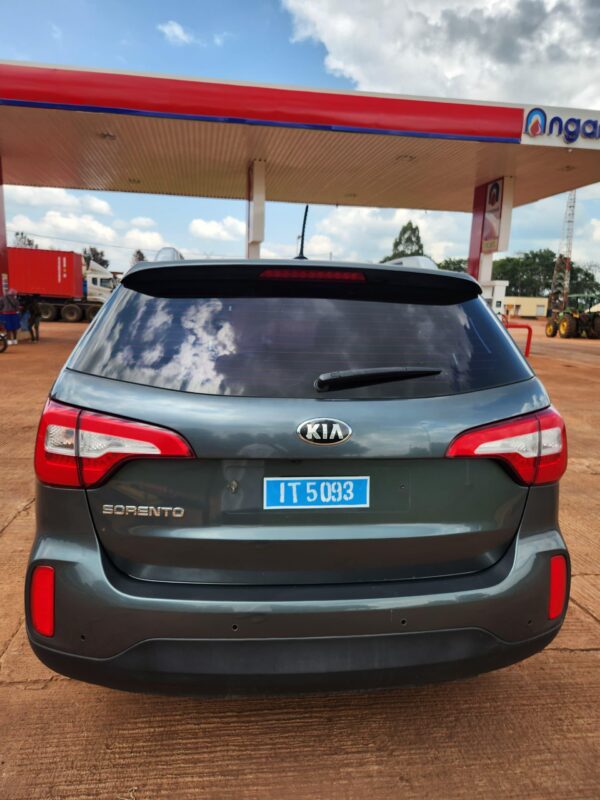 KIA Sorento 2013 - Image 11