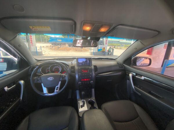 KIA Sorento 2011 - Image 6