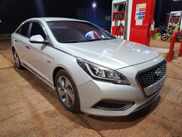 HYUNDAI Sonata 2014 - Image 3