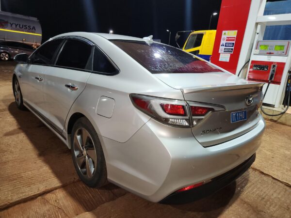 HYUNDAI Sonata 2014 - Image 4