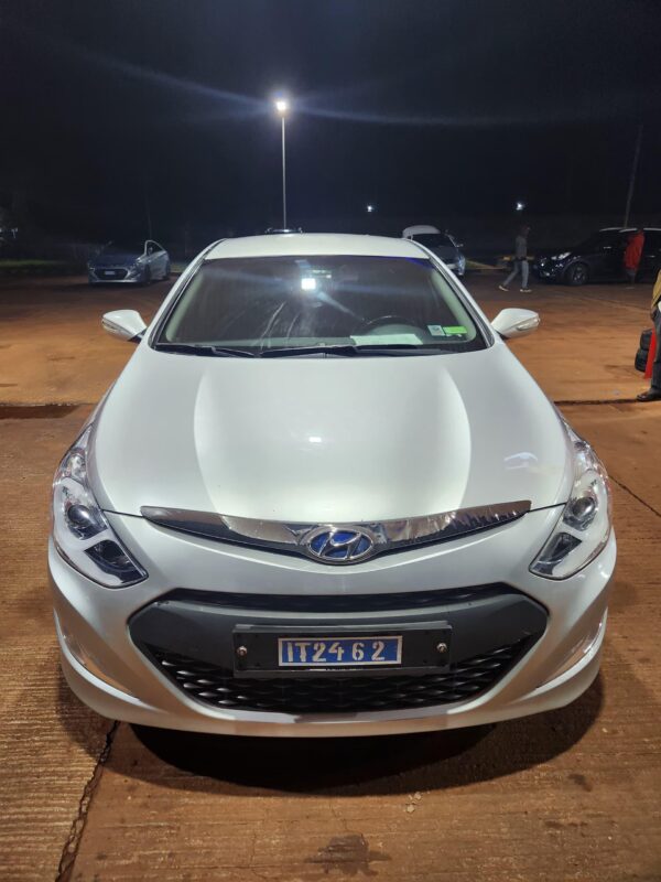 HYUNDAI Sonata 2012 - Image 3