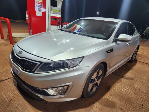 KIA K5 2012 - Image 2