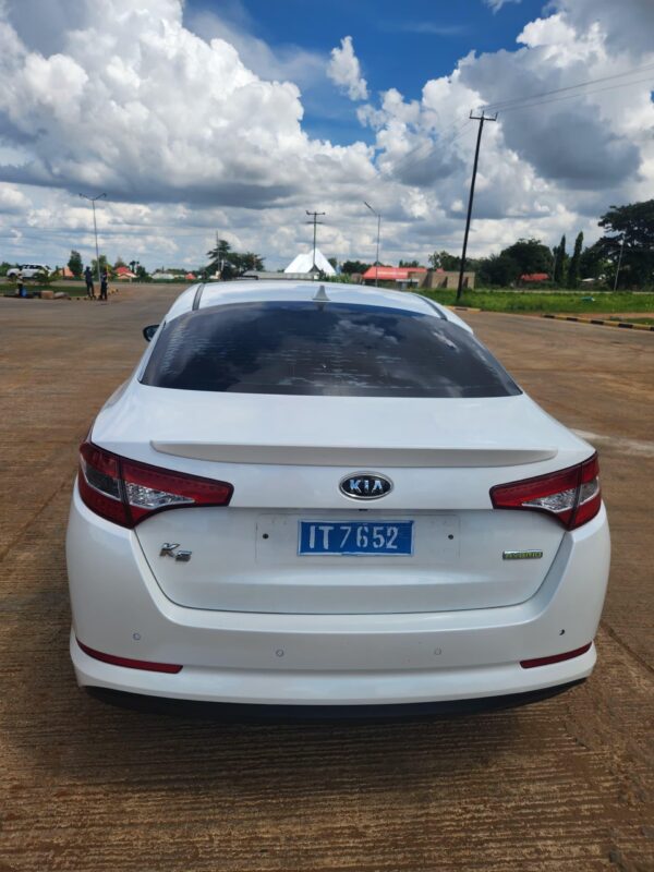 KIA K5 2012 - Image 7